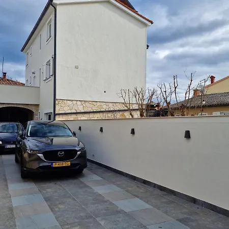 Carla Apartament *