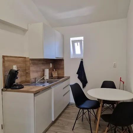Carla Apartment