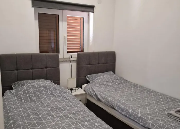 아파트 Carla 메덜린